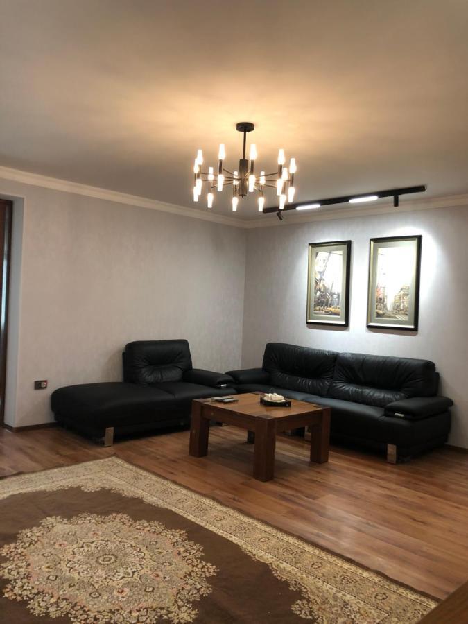 Stylish Apartments In The Heart Of The City! Tashkent Exterior photo