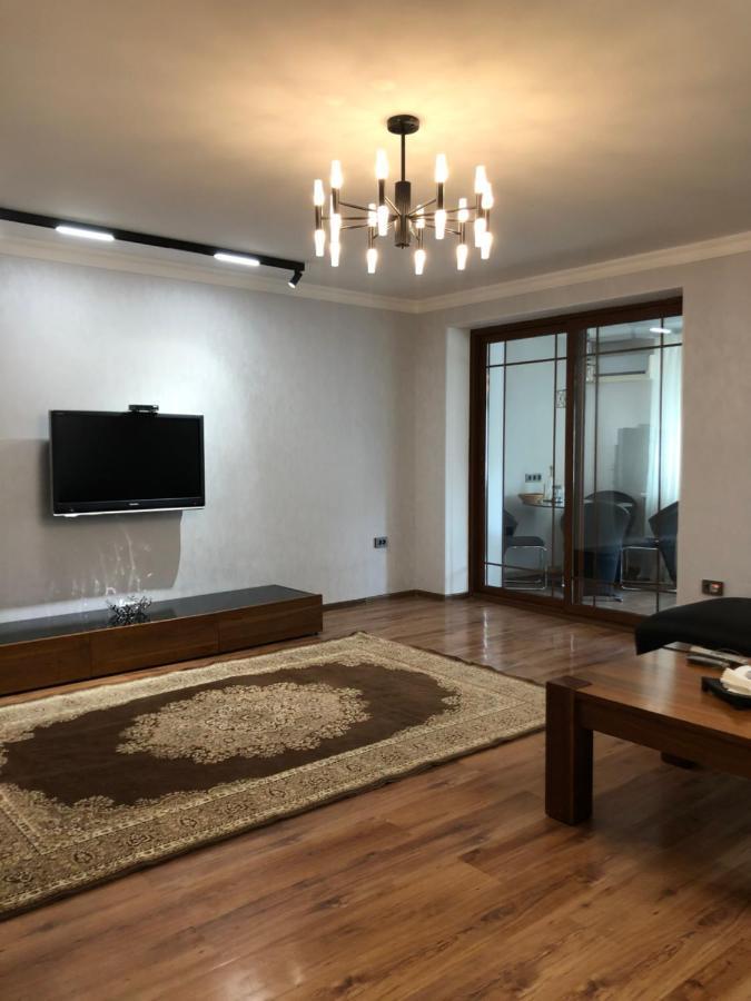 Stylish Apartments In The Heart Of The City! Tashkent Exterior photo