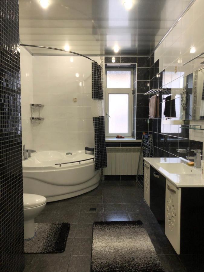 Stylish Apartments In The Heart Of The City! Tashkent Exterior photo