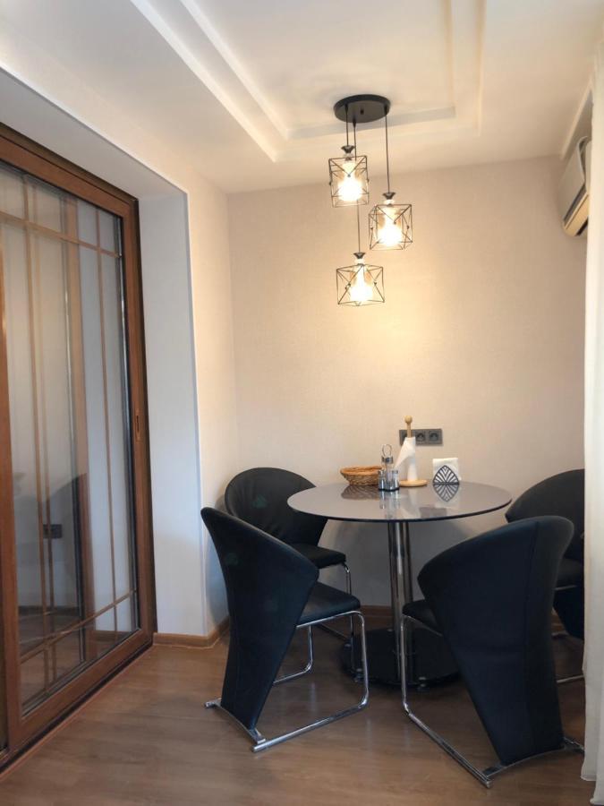Stylish Apartments In The Heart Of The City! Tashkent Exterior photo